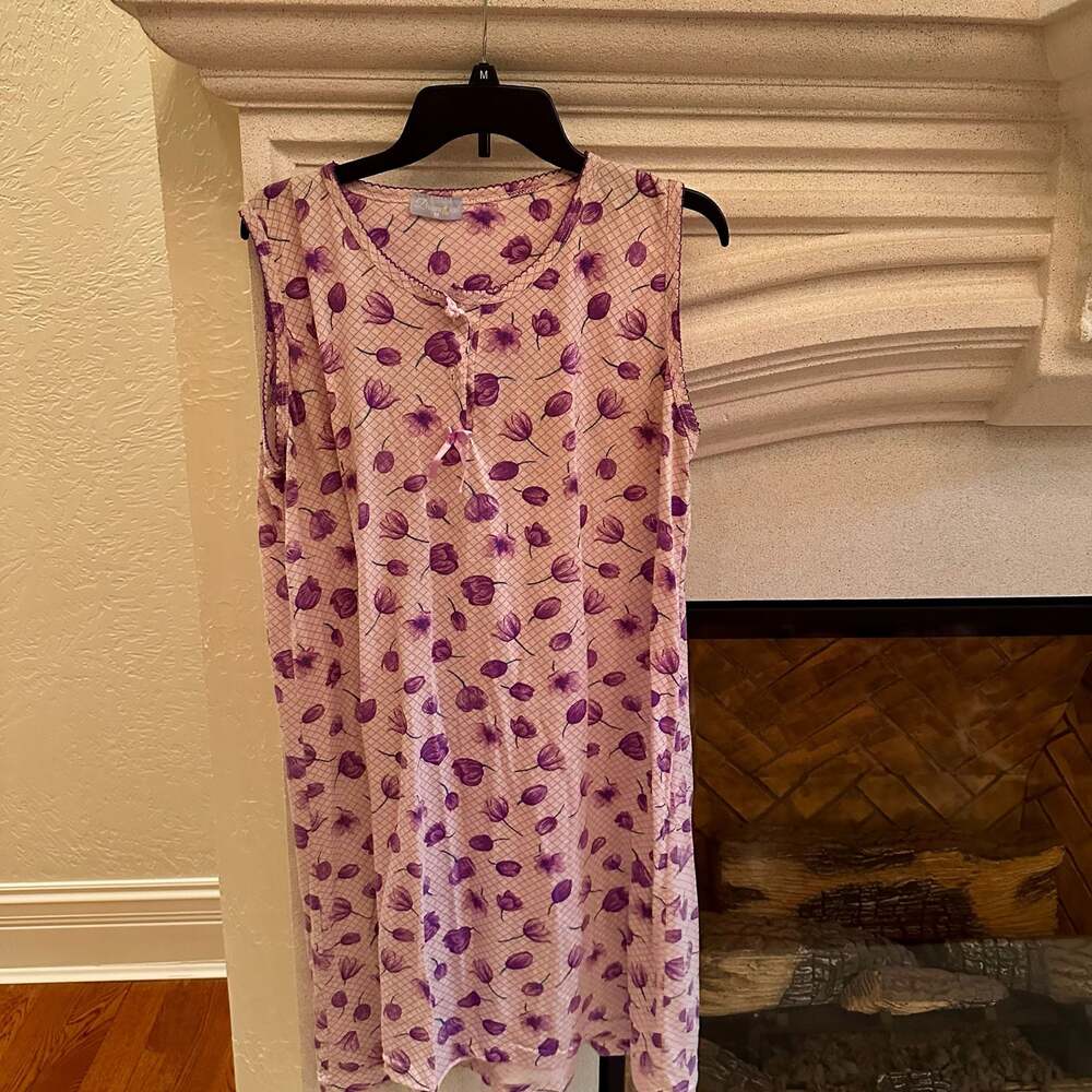 Dream Crest Women's Floral Nightgown Size M